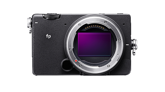 今気になる2つのカメラ Sigma Fpの実機を触った感想とx100vの話 On The Blue