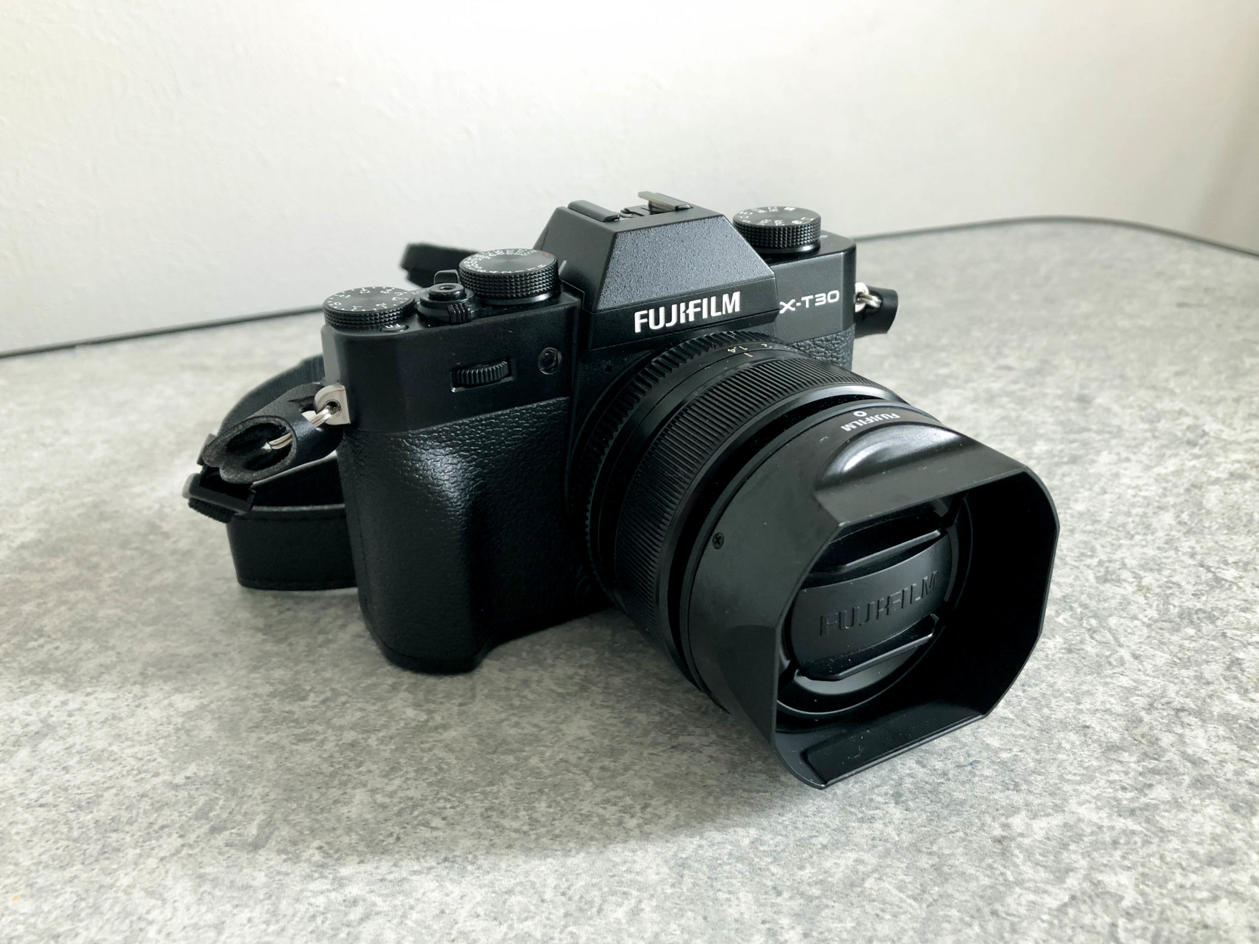 【作例あり】FUJIFILM X-T30を購入しました。コンパクトで写真も動画も両方取れるカメラ。【レビュー】｜on the blue.